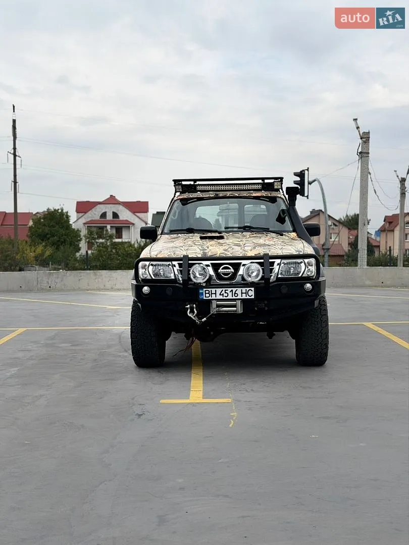 Nissan Patrol, 2000