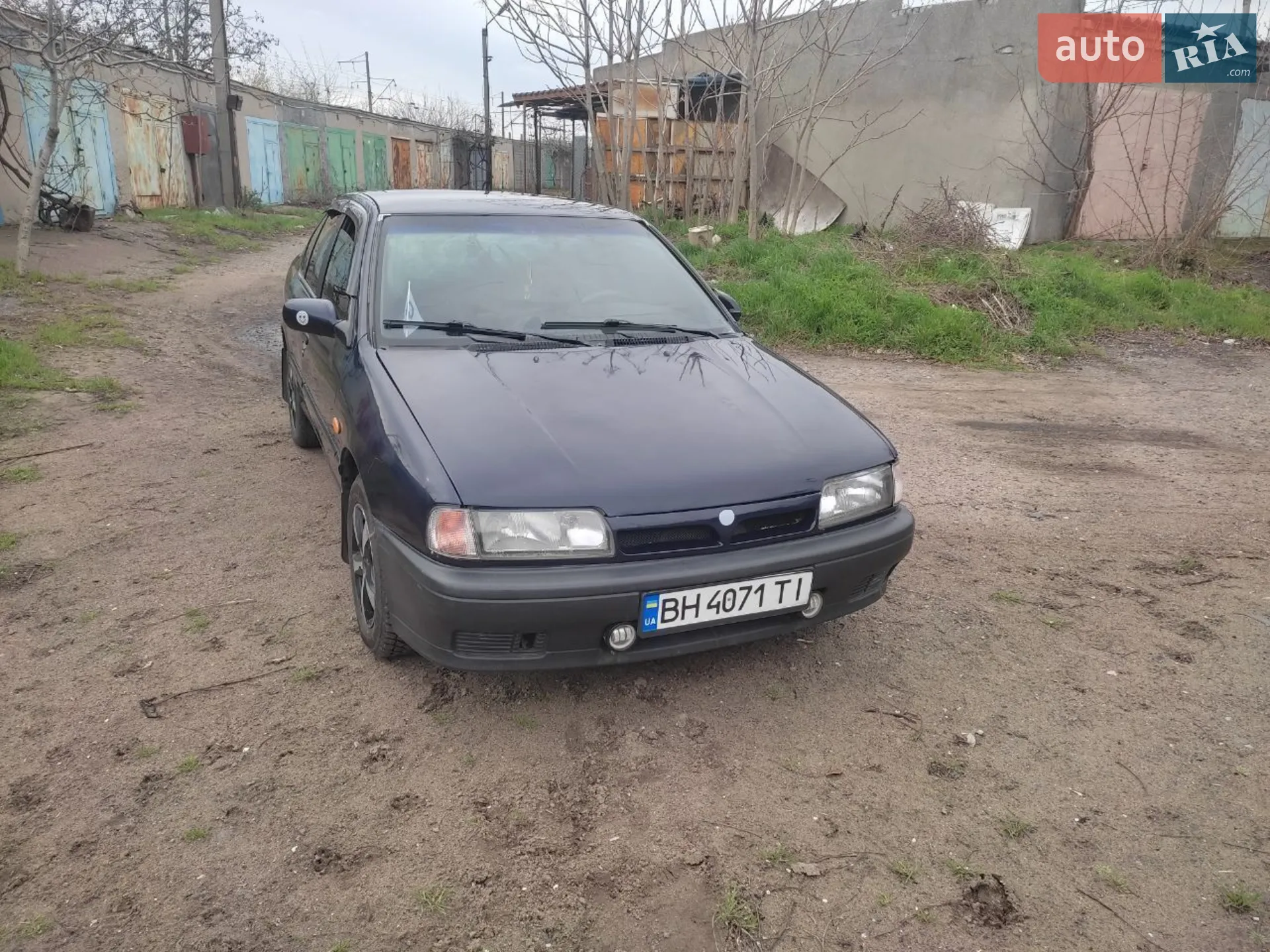 Nissan Primera, 1992