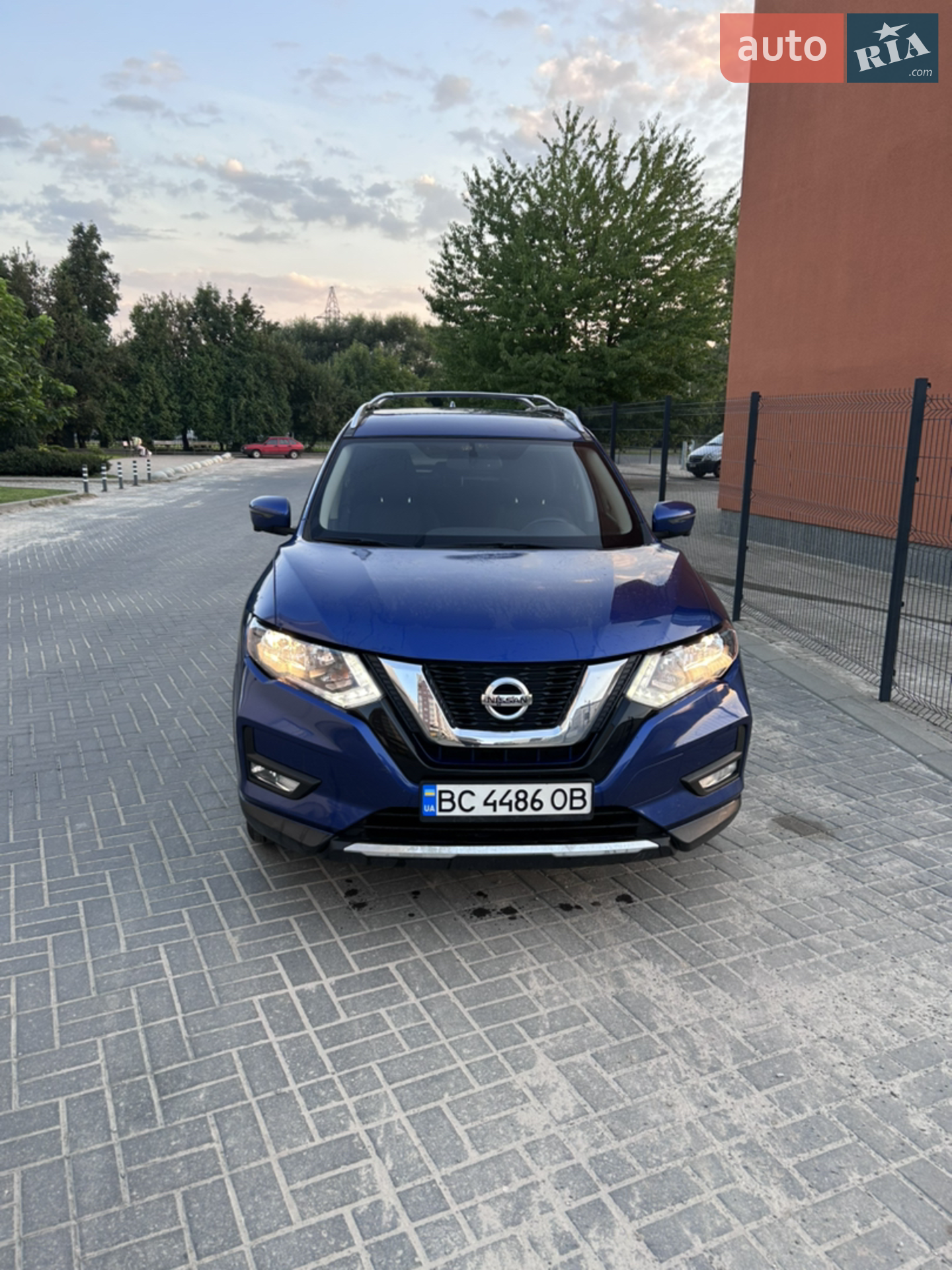 Nissan Rogue, 2016