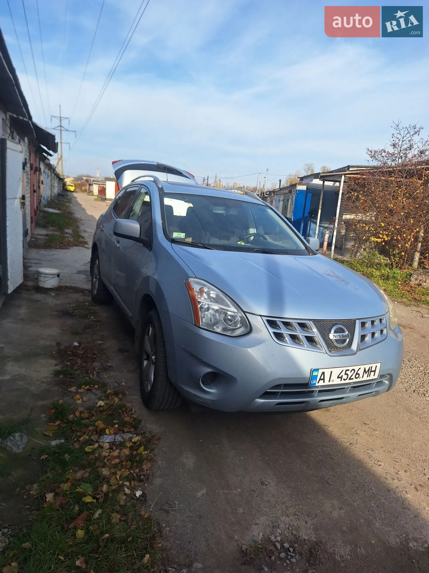 Nissan Rogue, 2011