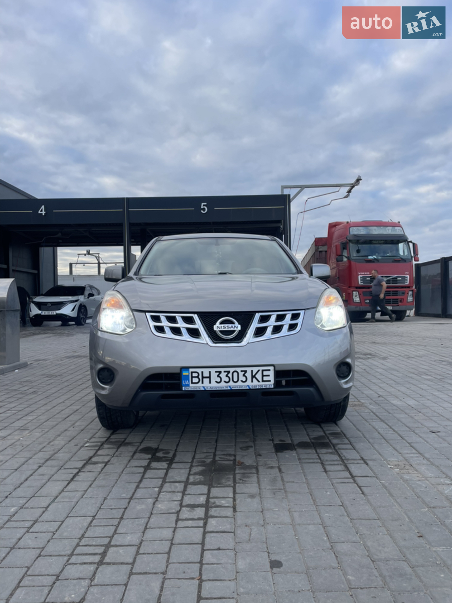 Nissan Rogue, 2010