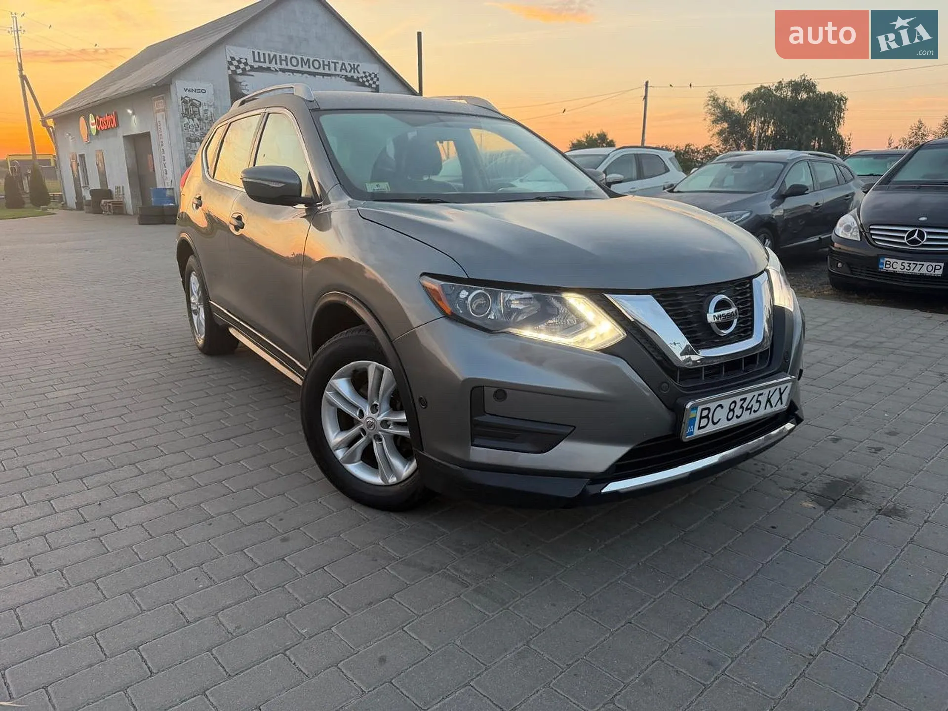 Nissan Rogue, 2016