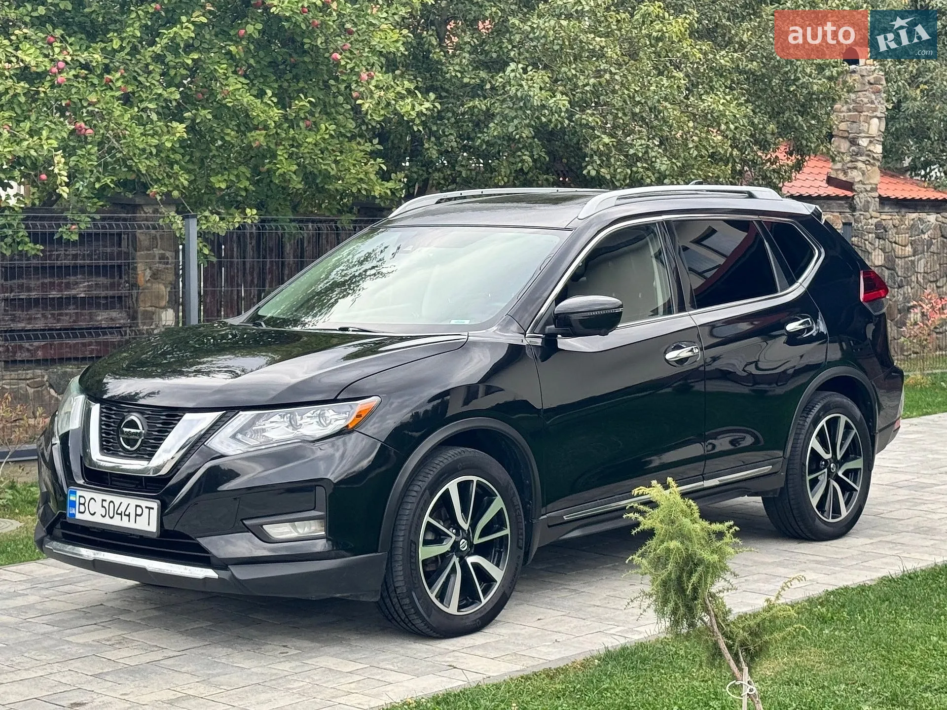 Nissan Rogue, 2020