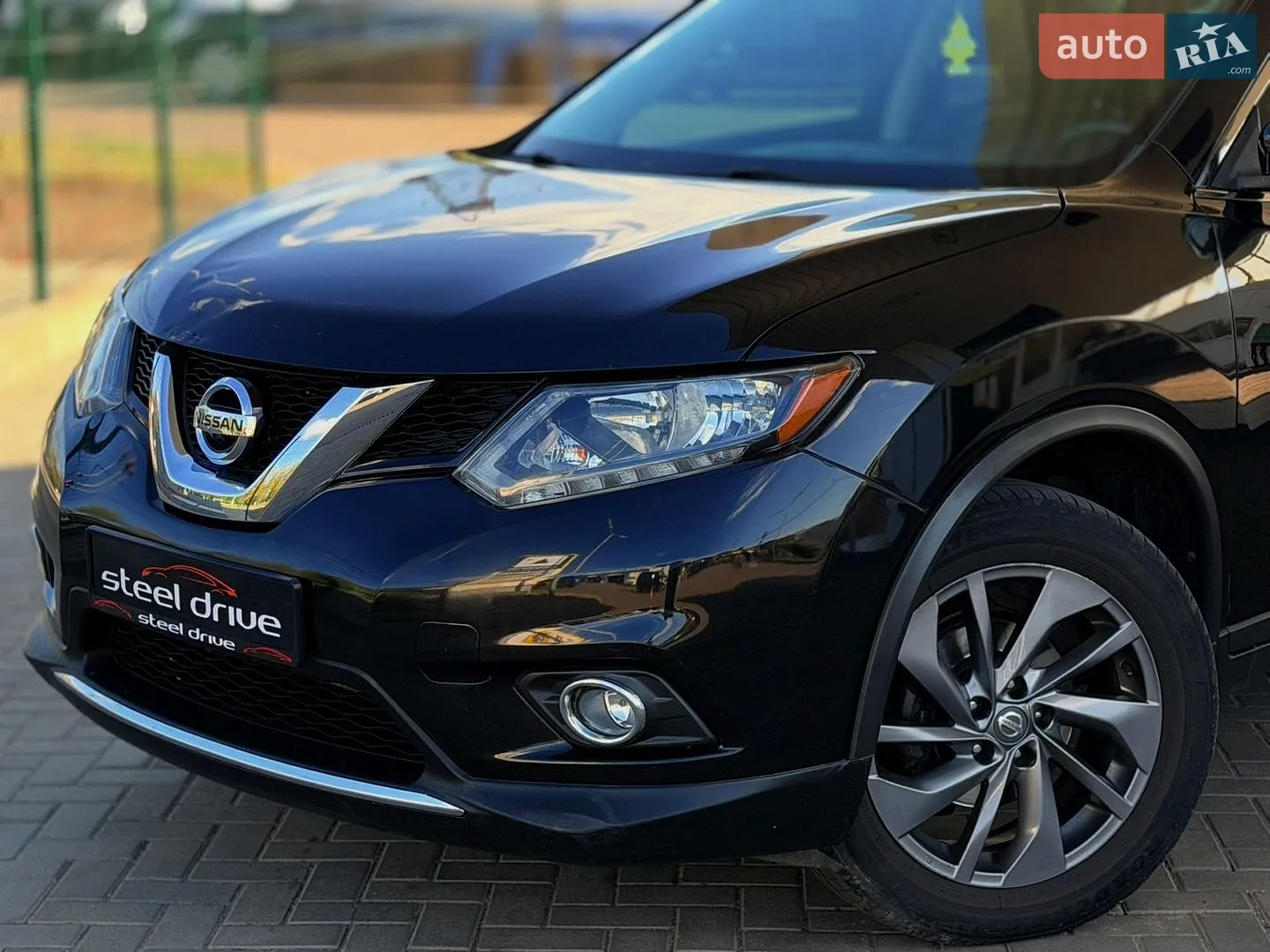 Nissan Rogue, 2016