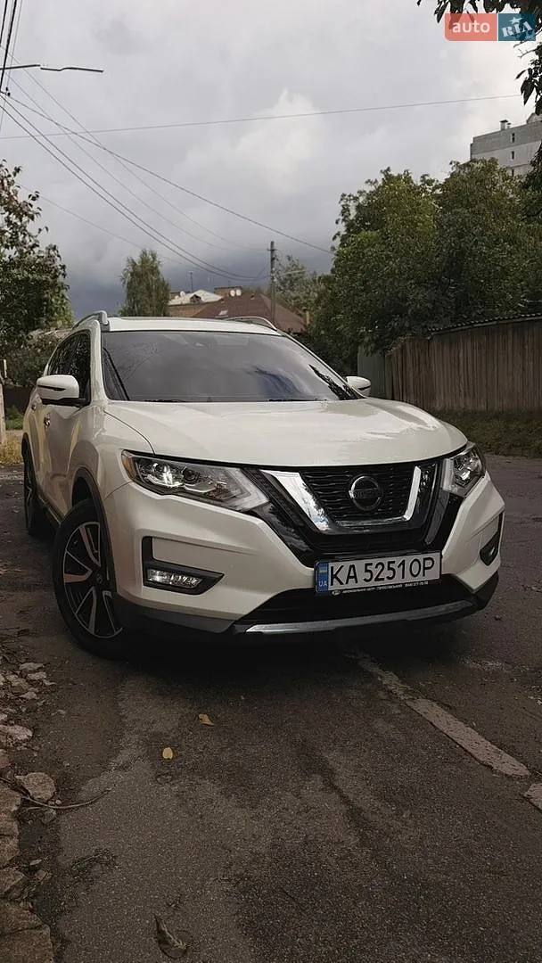 Nissan Rogue, 2020