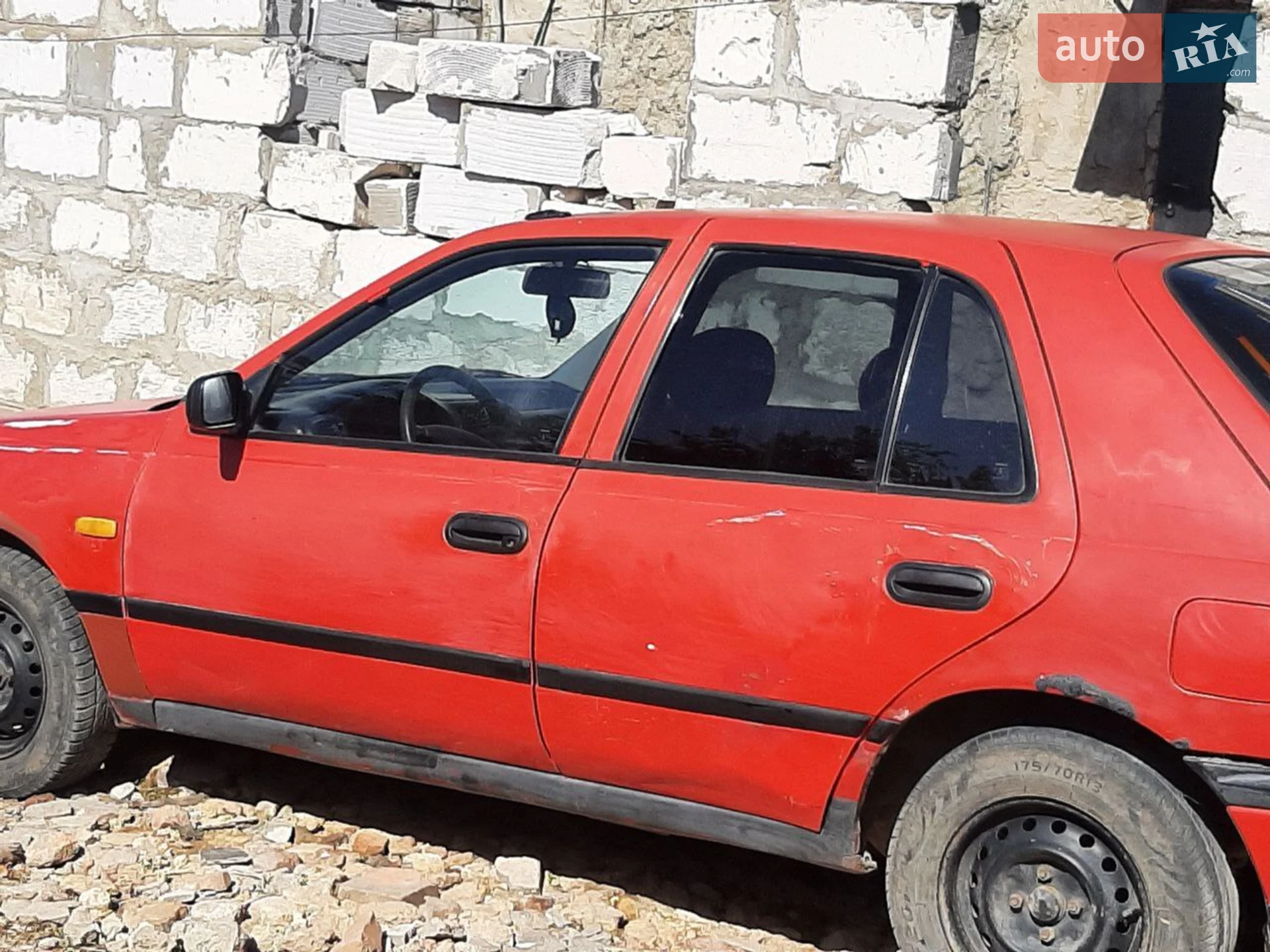 Nissan Sunny, 1992