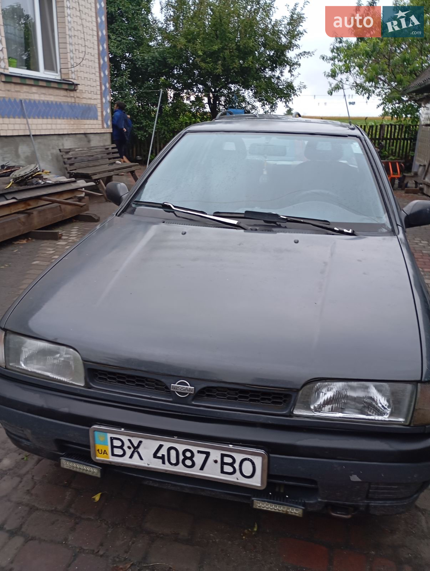 Nissan Sunny, 1993