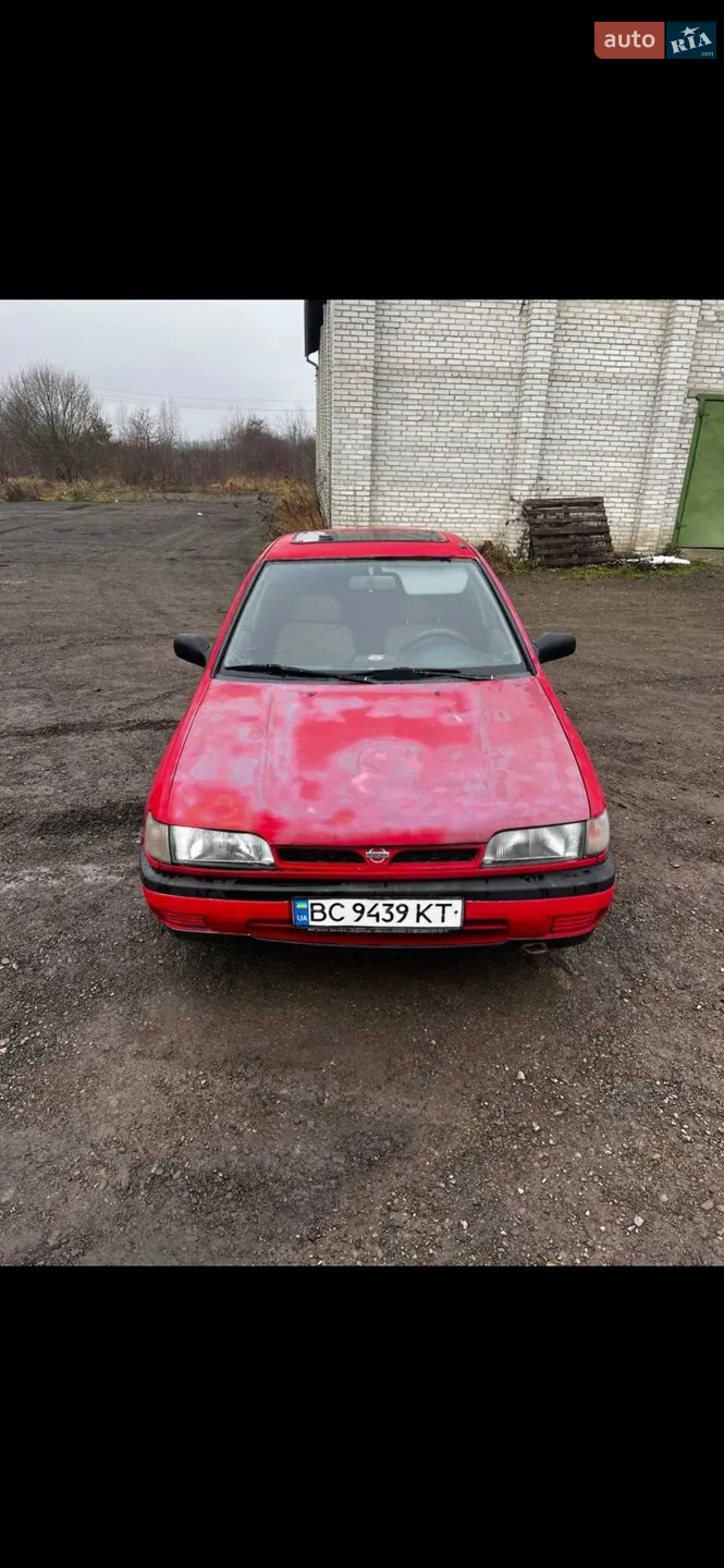 Nissan Sunny, 1992
