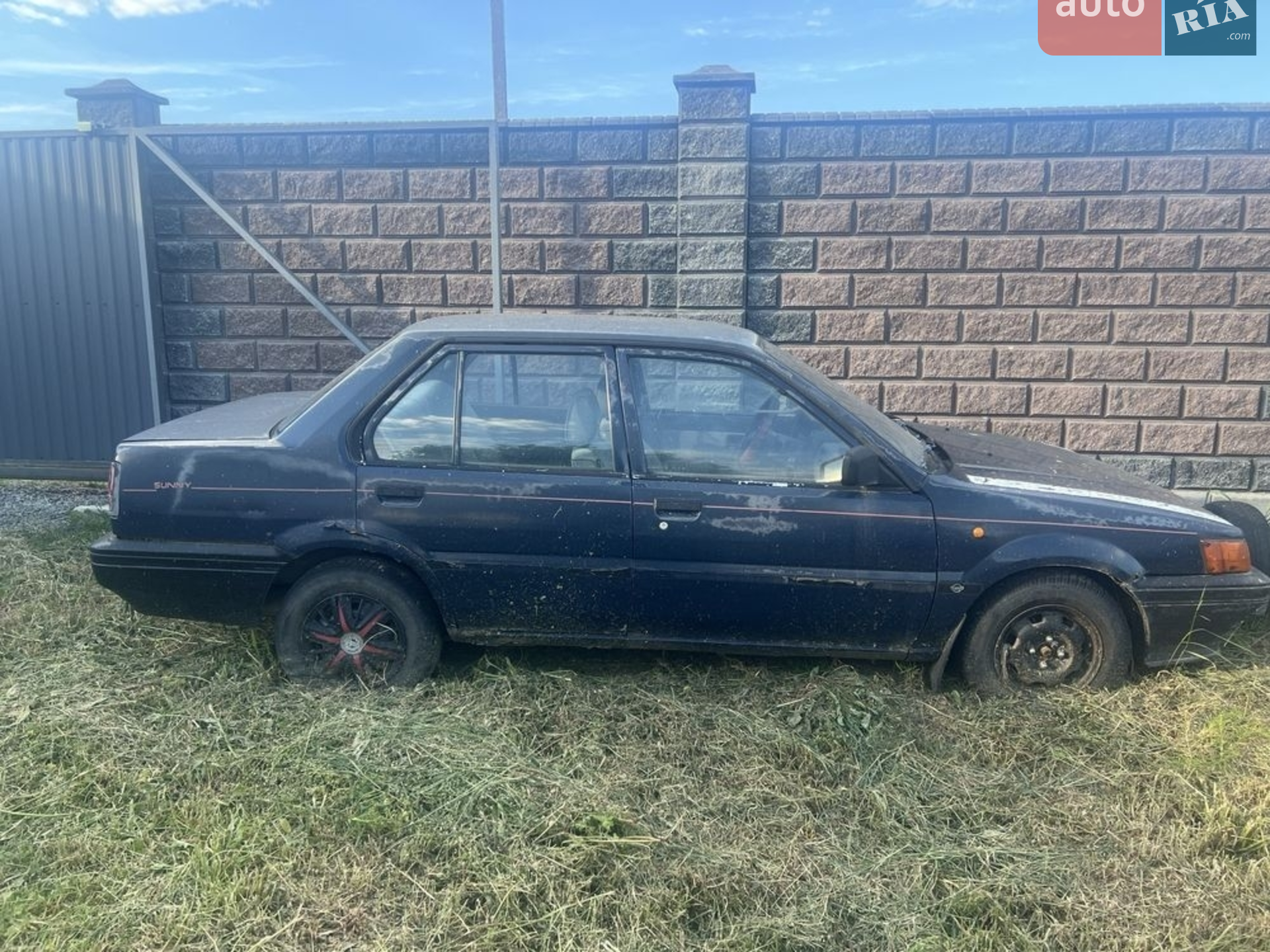 Nissan Sunny, 1990