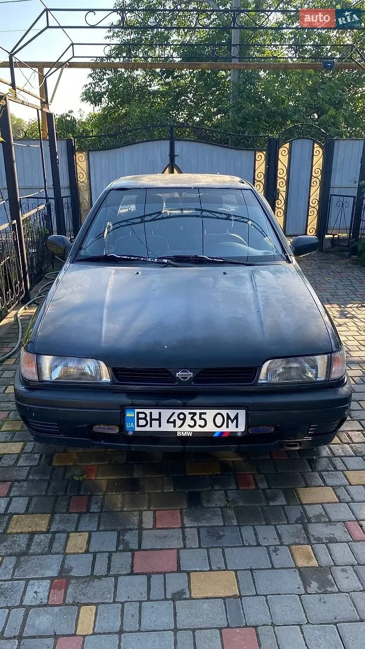 Nissan Sunny, 1993