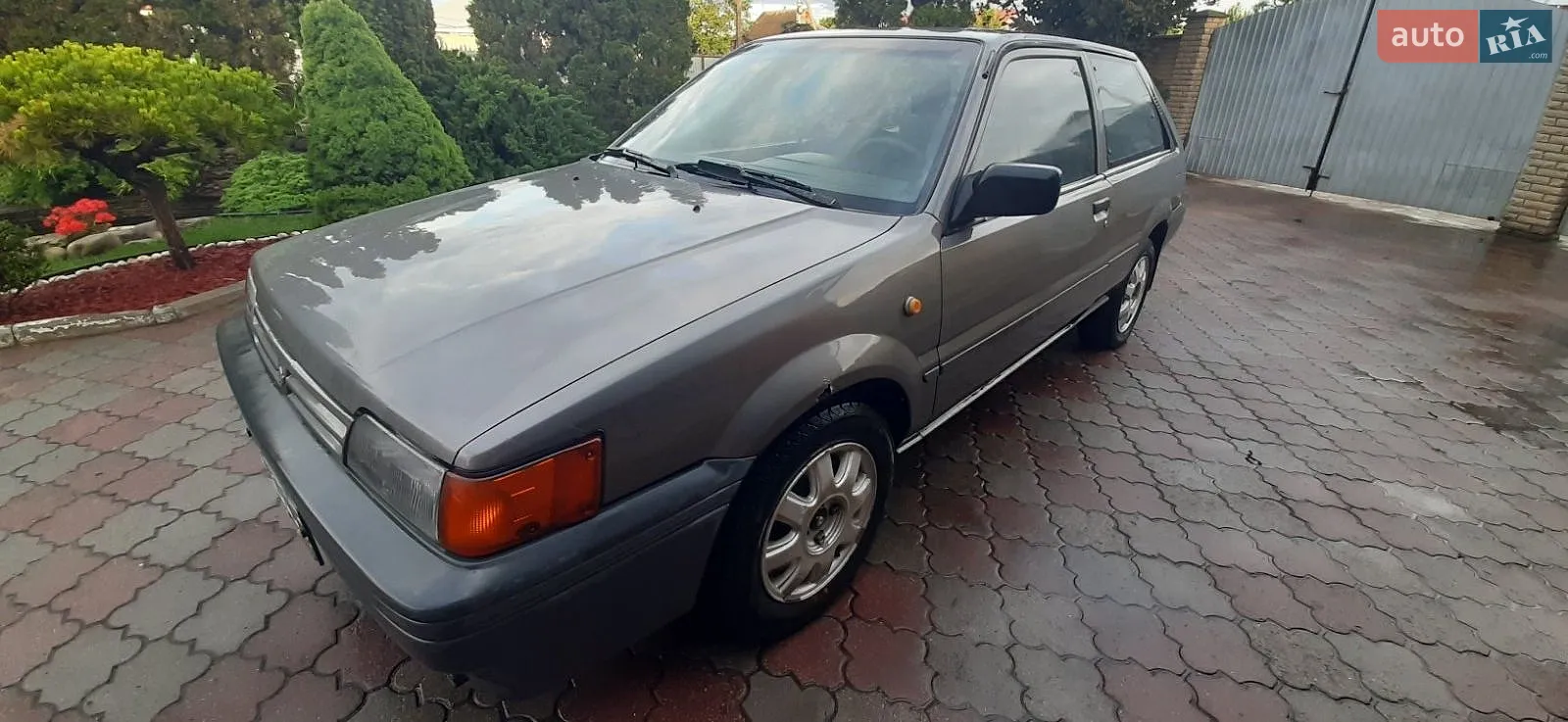 Nissan Sunny, 1988