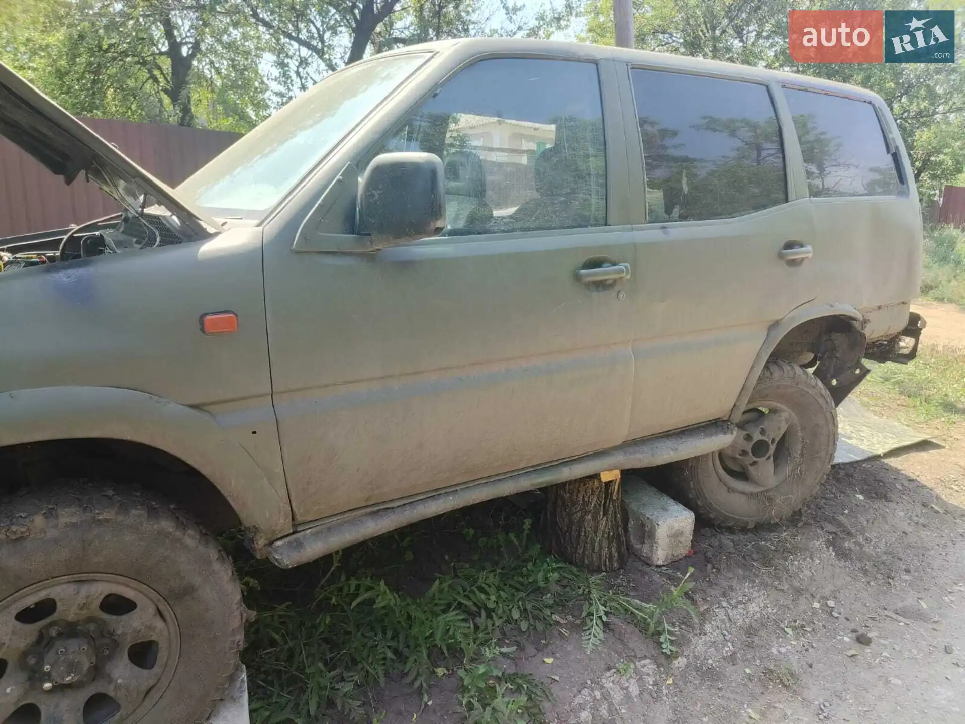 Nissan Terrano II, 1995