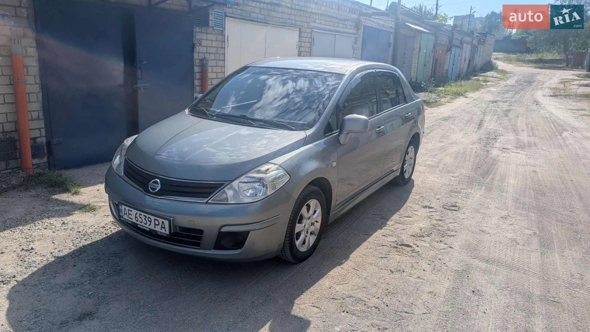 Nissan TIIDA, 2011