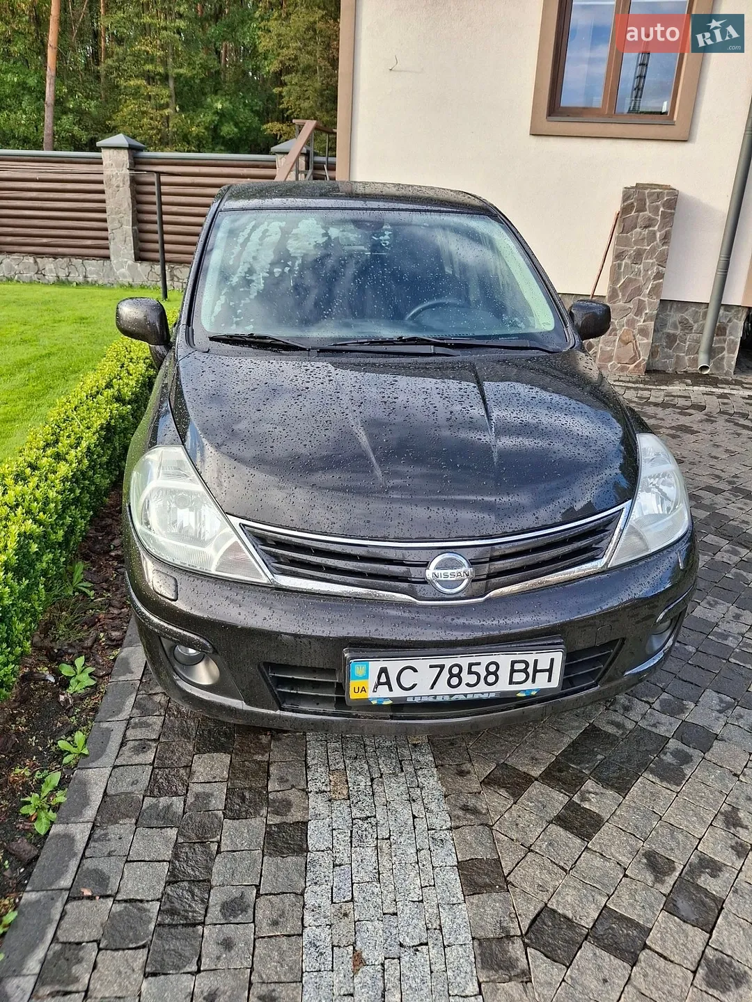 Nissan TIIDA, 2012