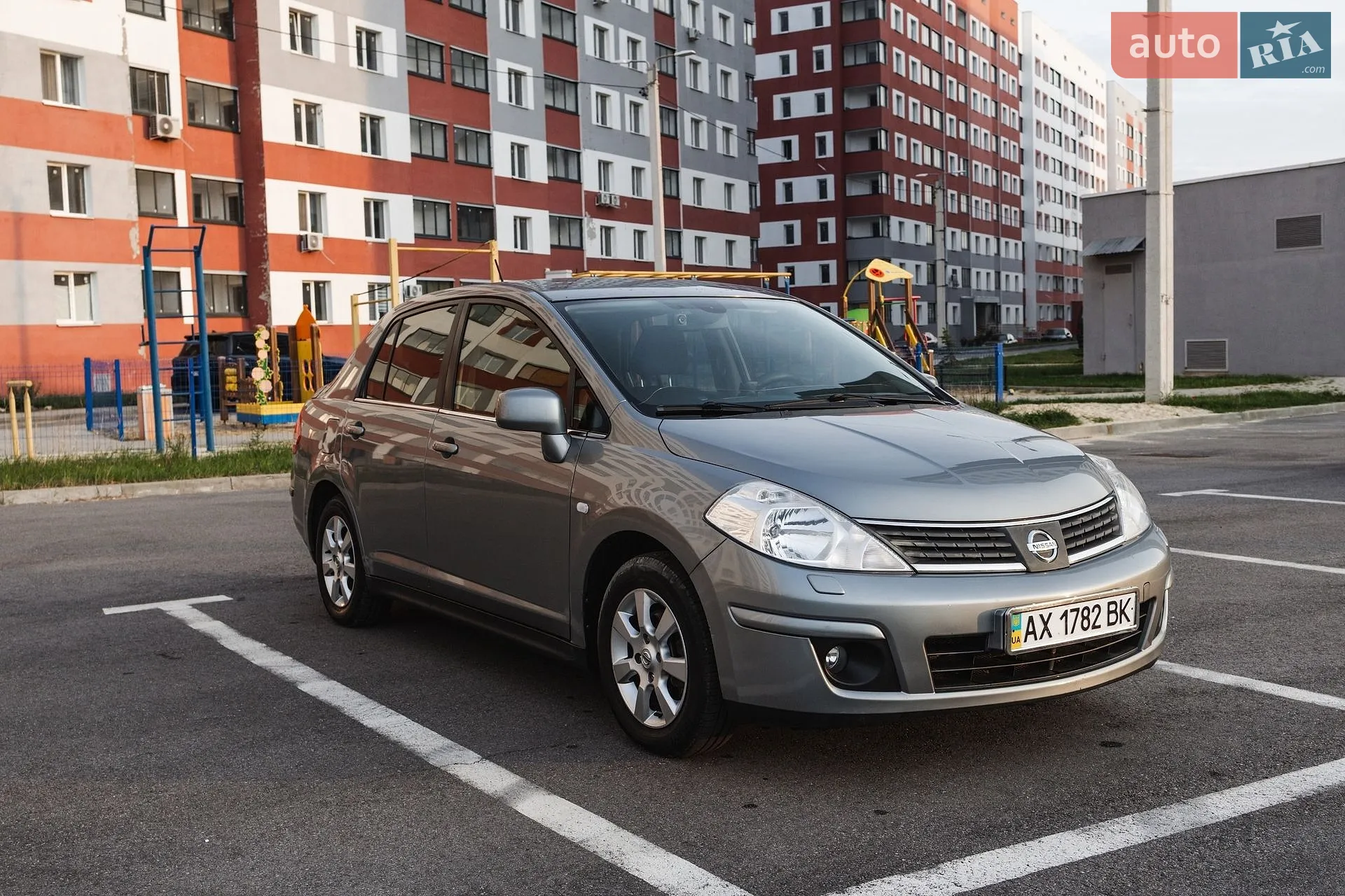 Nissan TIIDA, 2008
