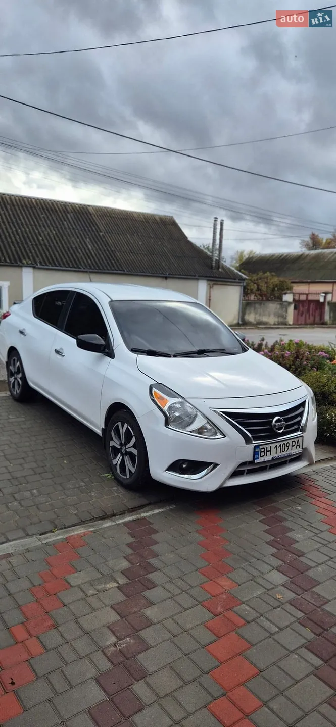 Nissan Versa, 2016