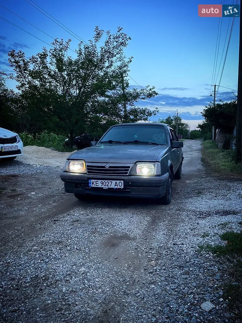 Opel Ascona, 1987