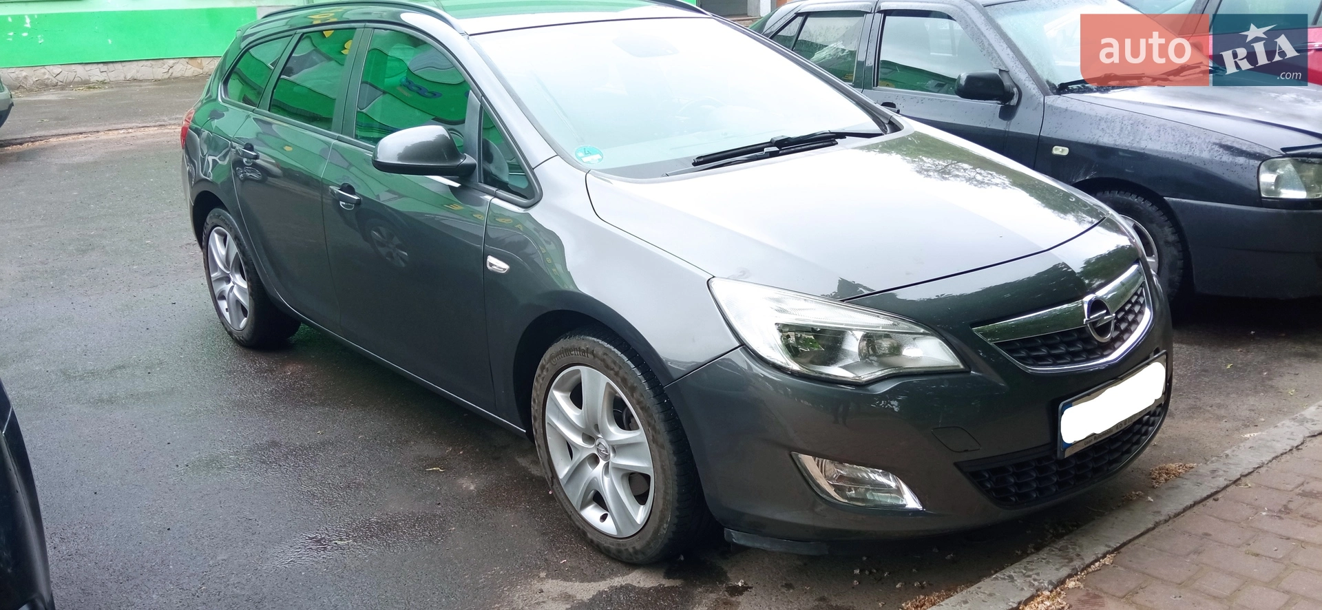 Opel Astra, 2011