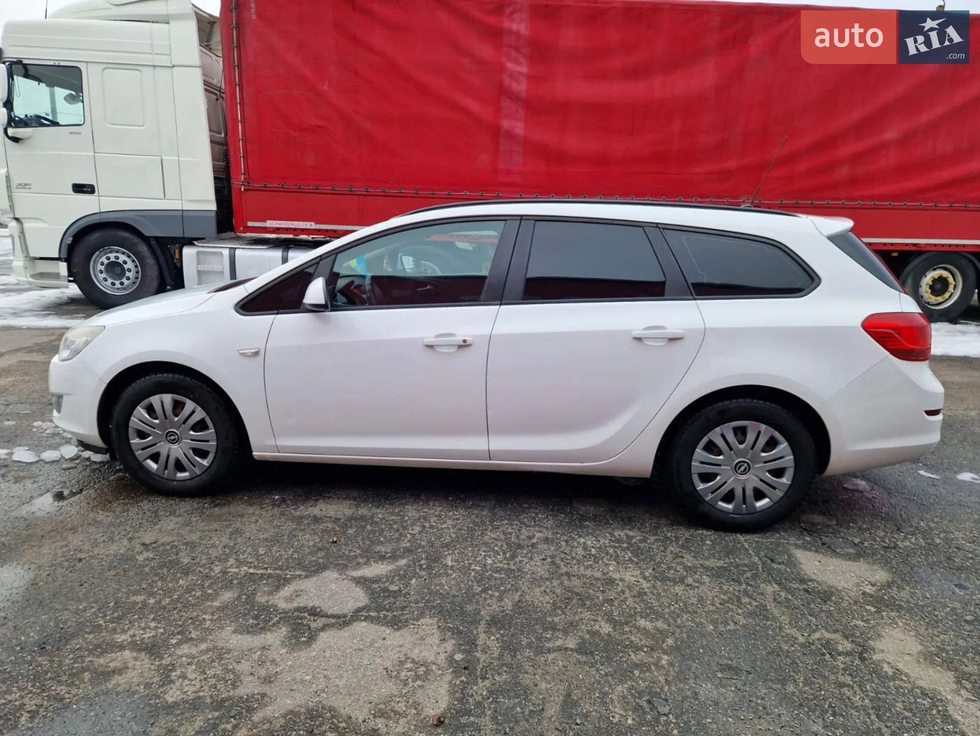 Opel Astra, 2011