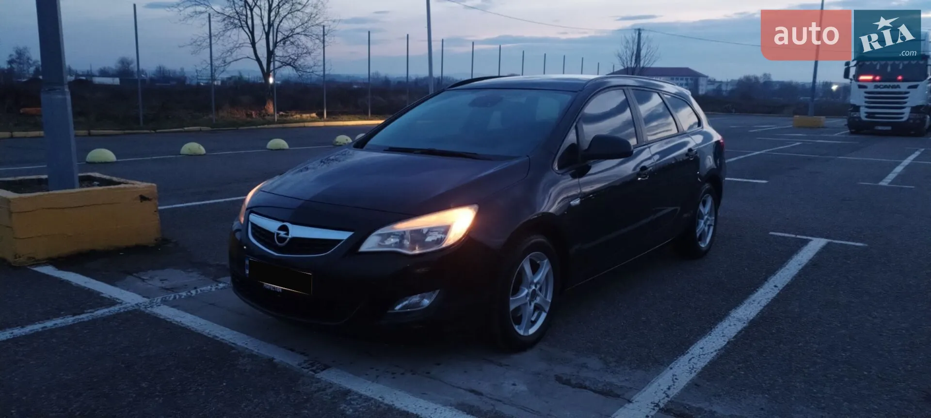 Opel Astra, 2011