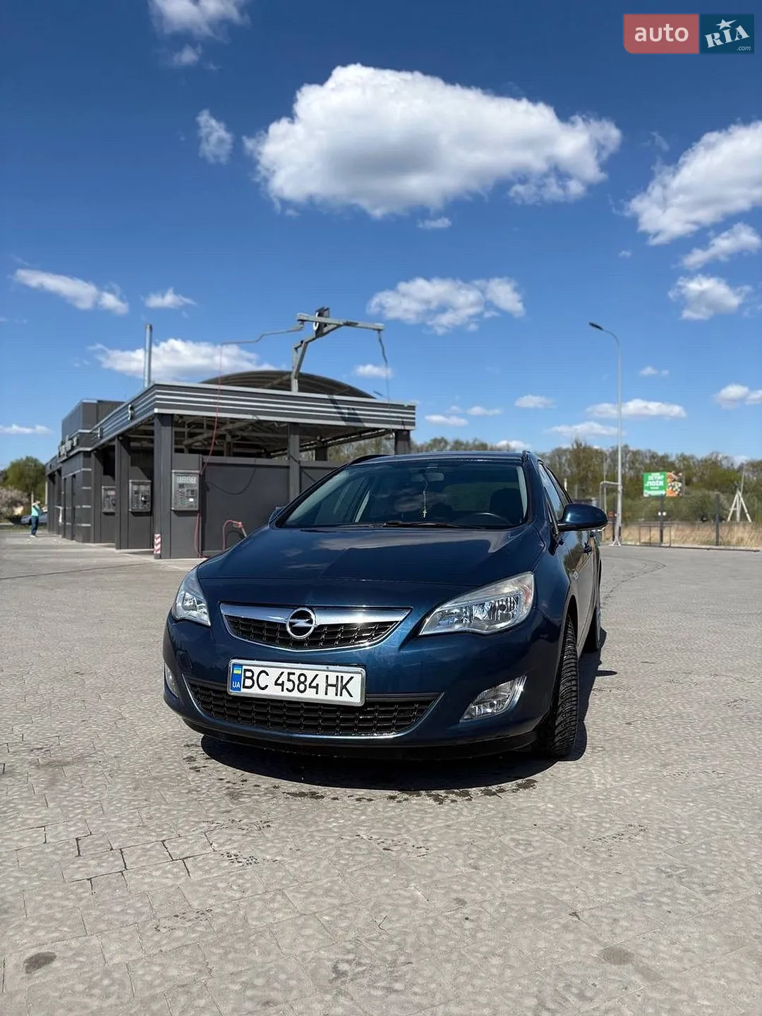 Opel Astra 2011 — 1