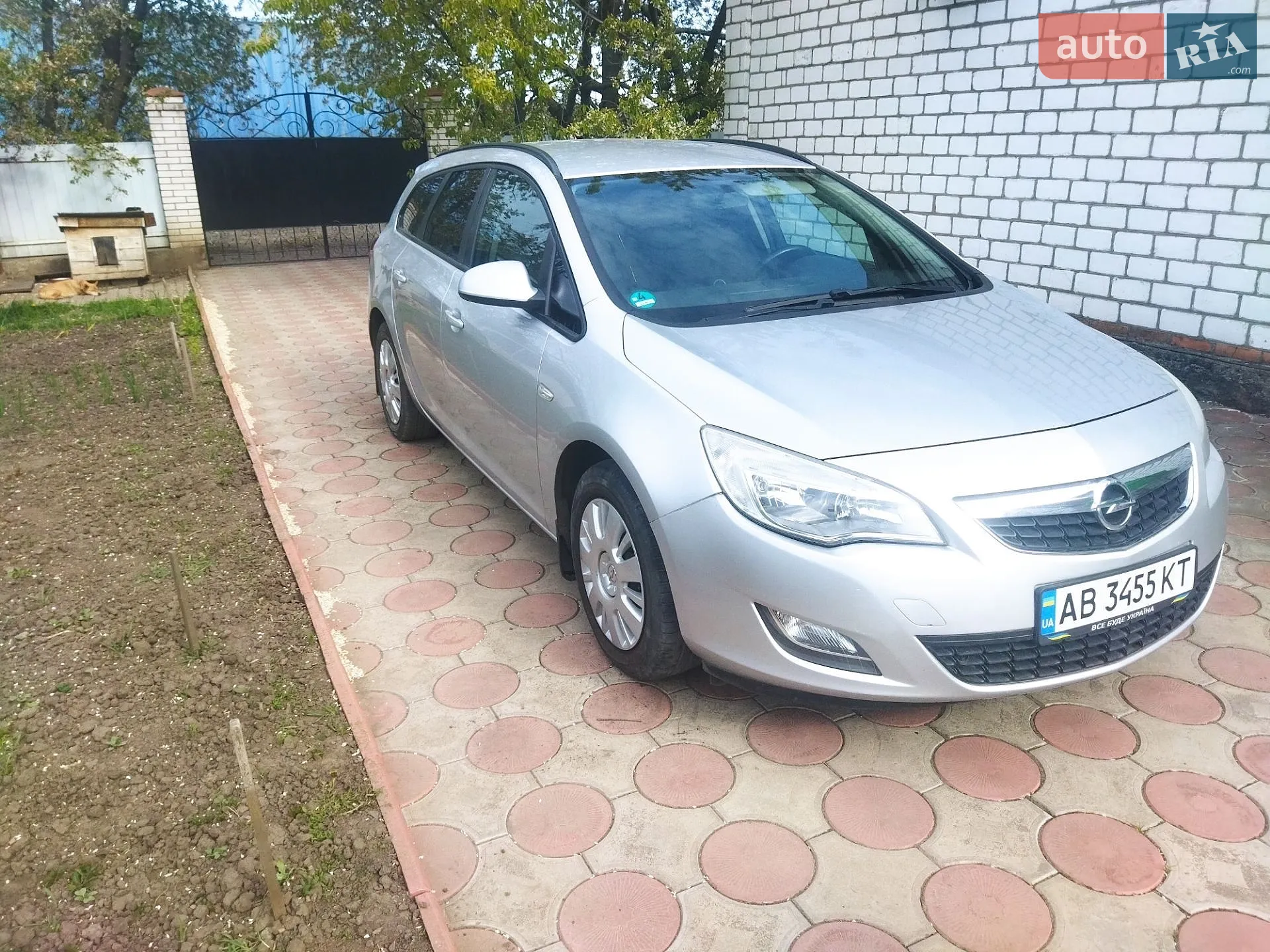Opel Astra, 2011