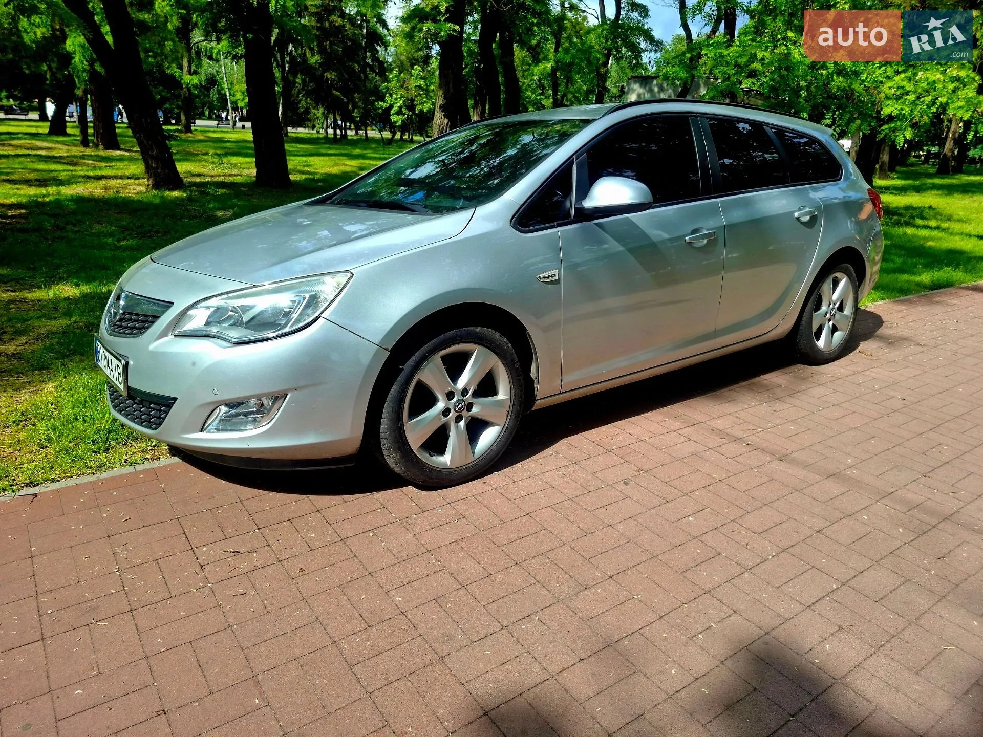 Opel Astra, 2011