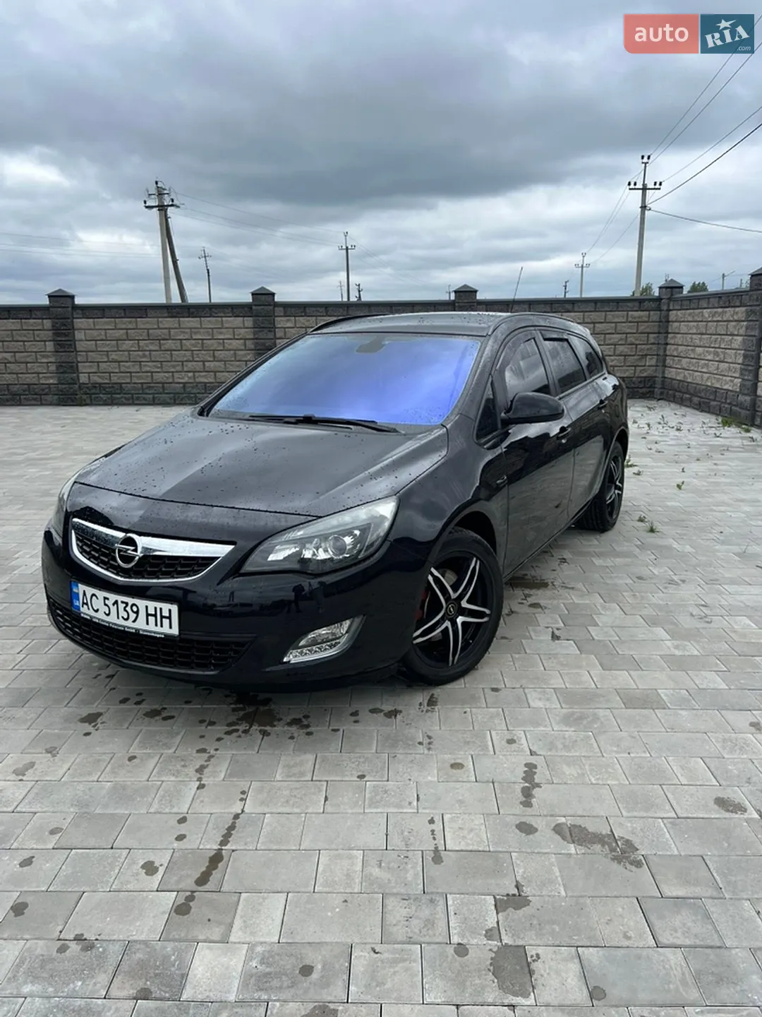 Opel Astra, 2011