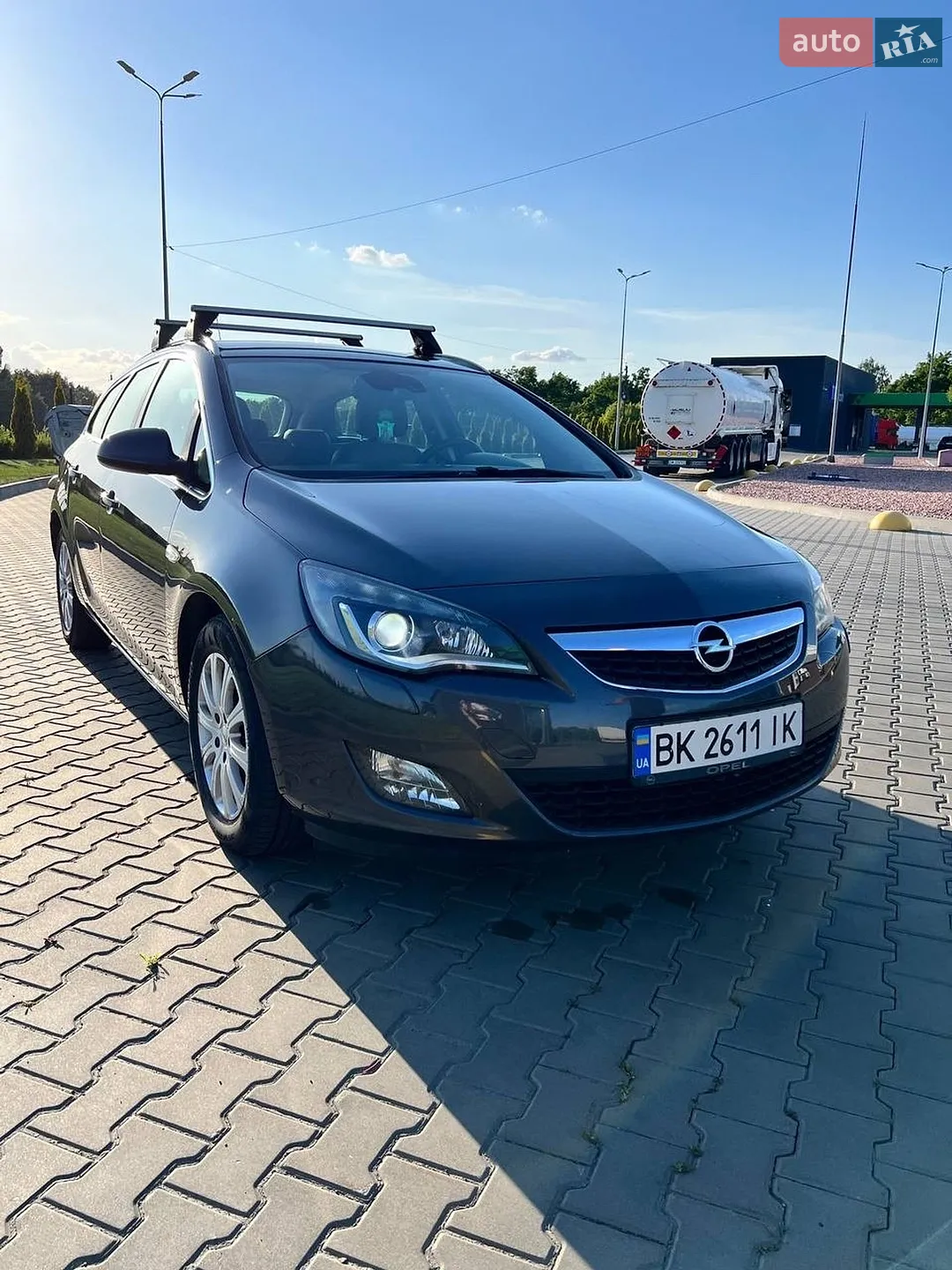 Opel Astra, 2011