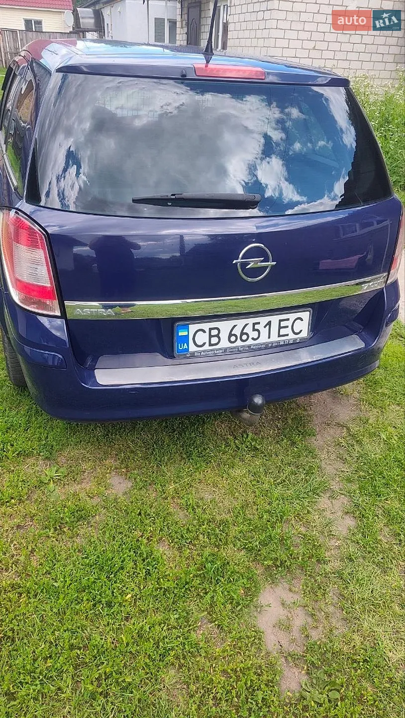 Opel Astra, 2010