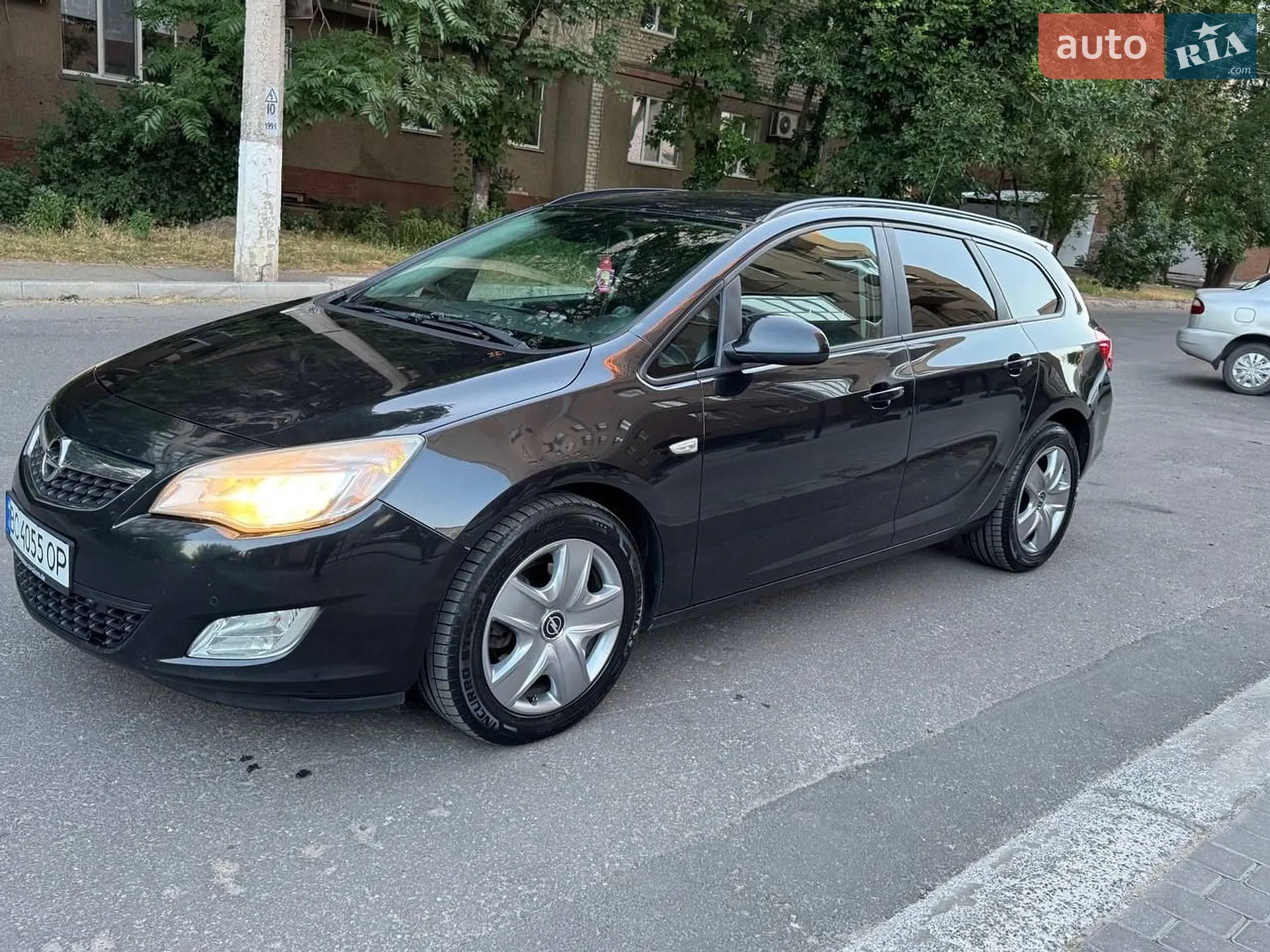 Opel Astra, 2011