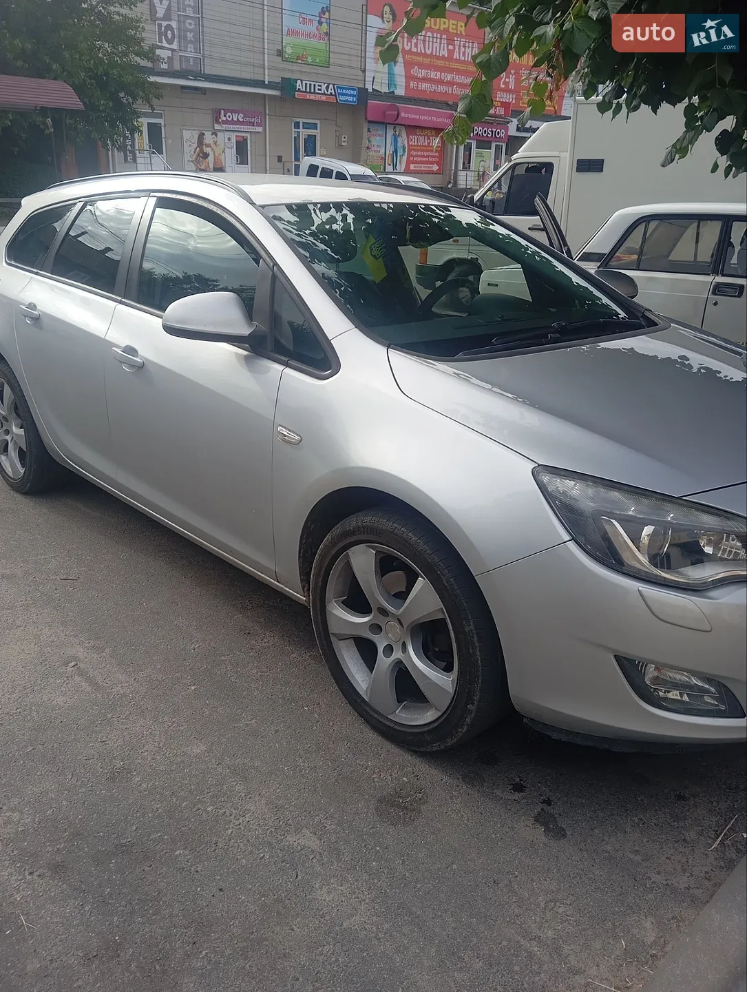 Opel Astra, 2011