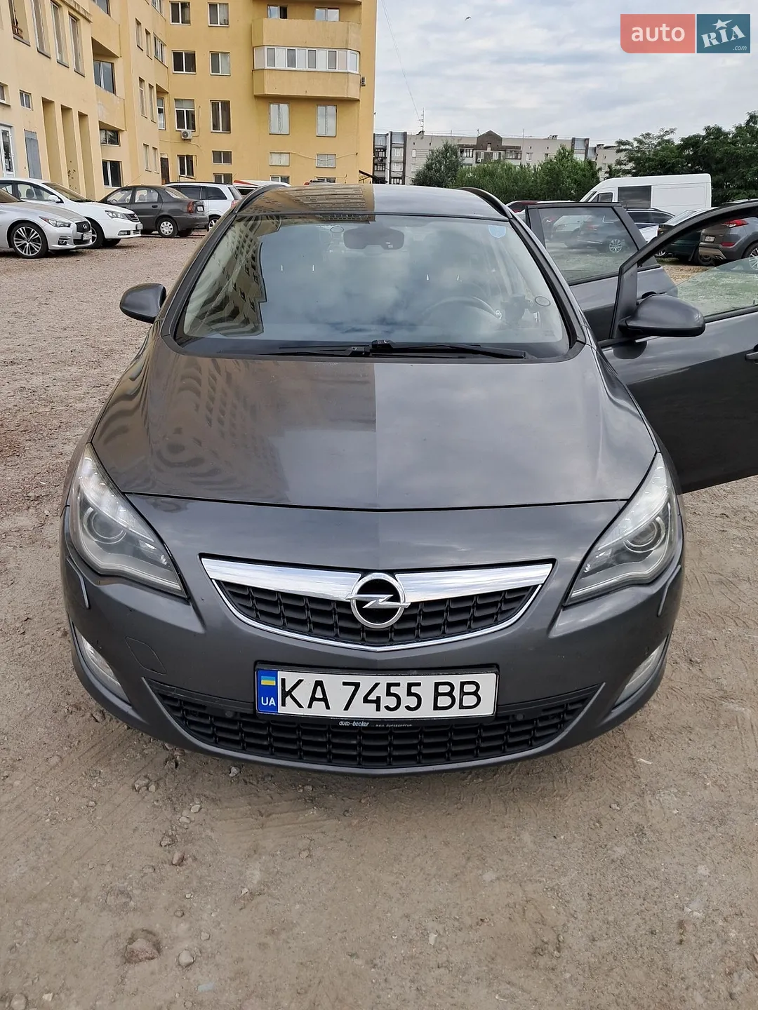 Opel Astra, 2011