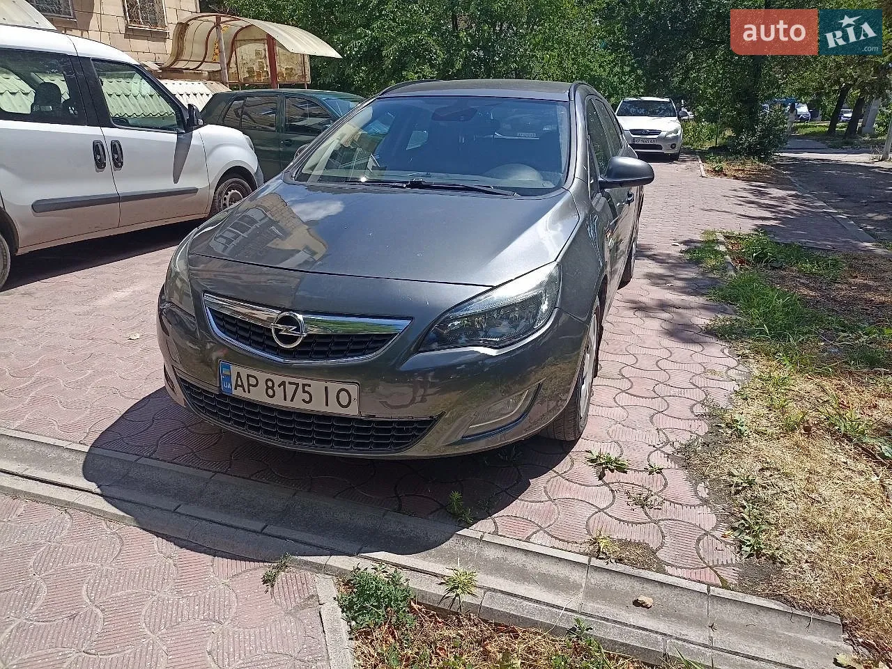 Opel Astra, 2012