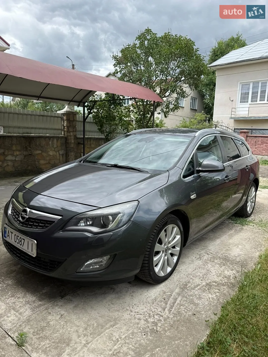 Opel Astra, 2011