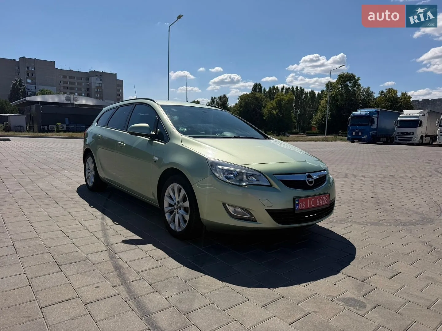 Opel Astra, 2012