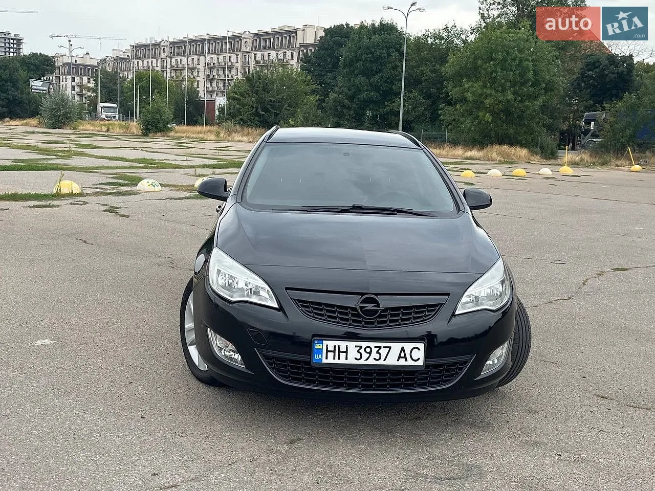 Opel Astra, 2011