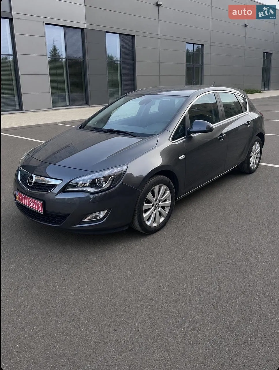 Opel Astra, 2010