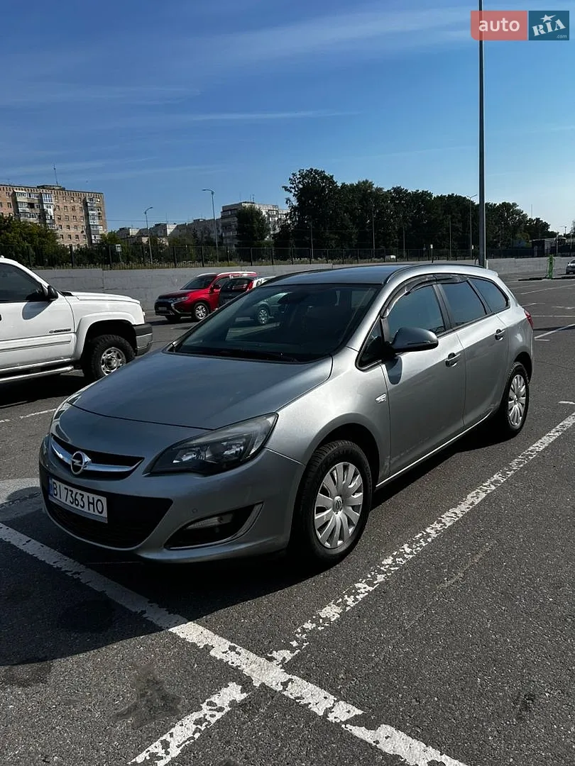 Opel Astra, 2013