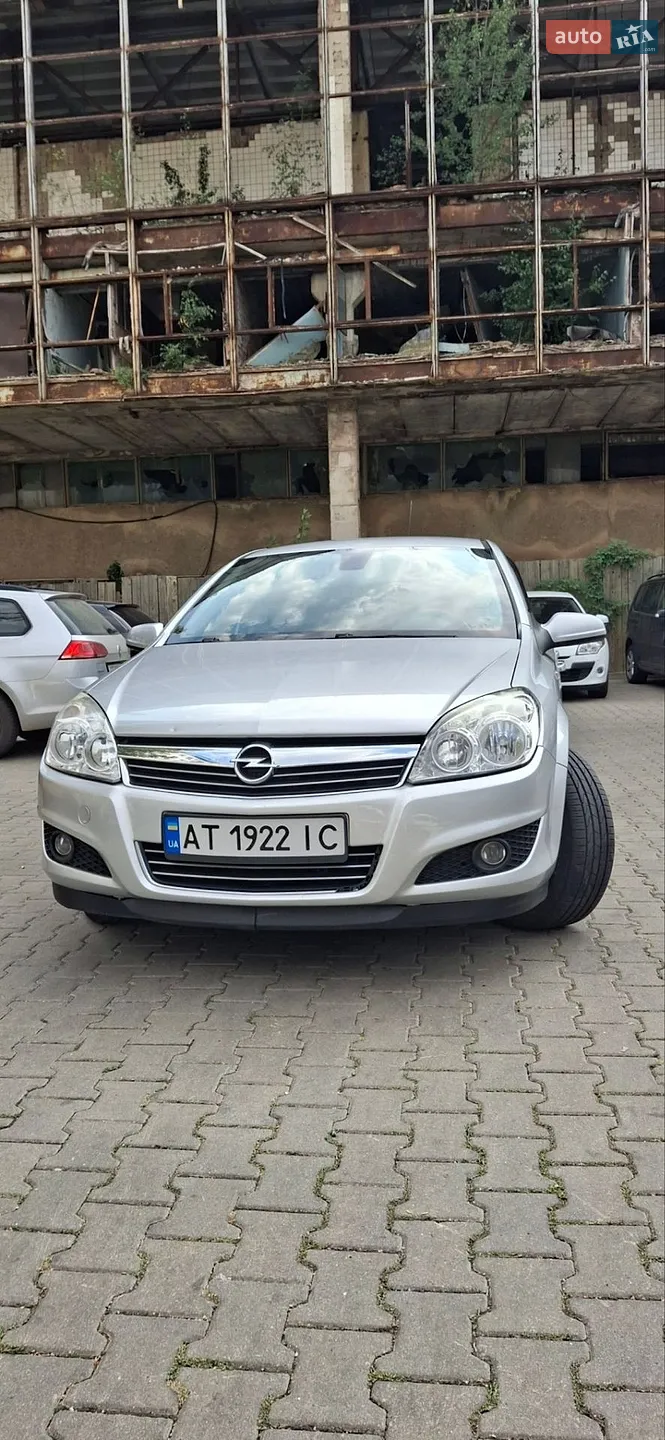 Opel Astra, 2009