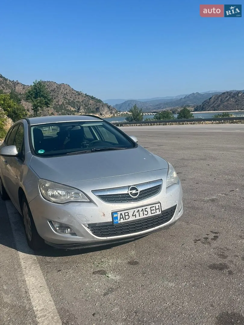 Opel Astra, 2010