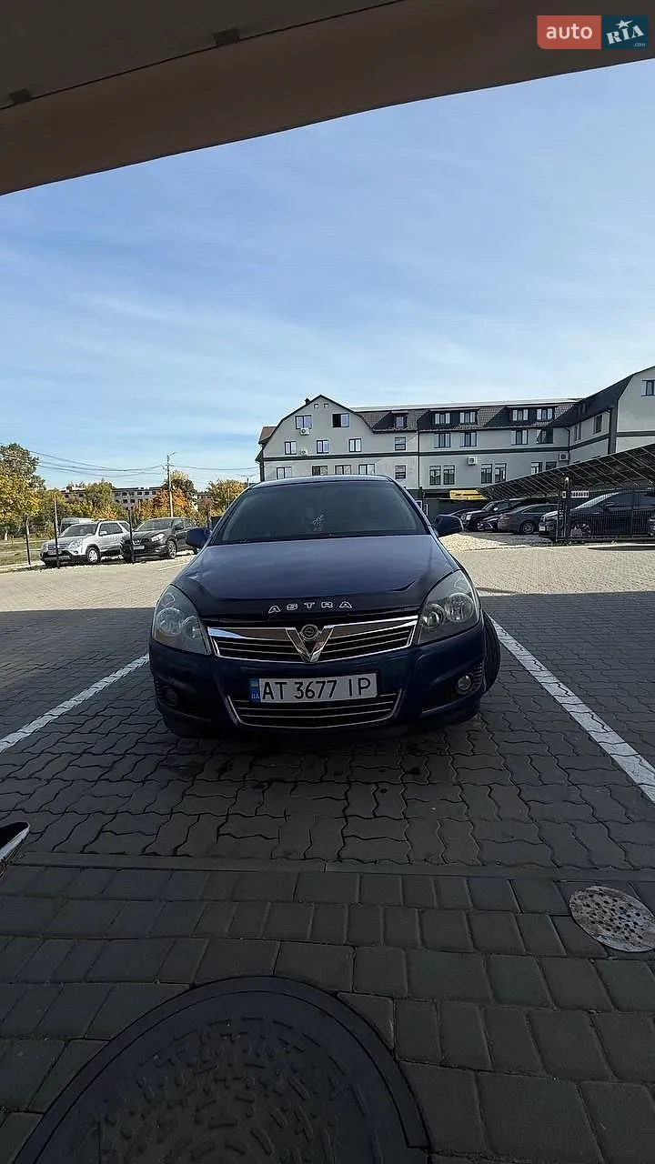 Opel Astra, 2012