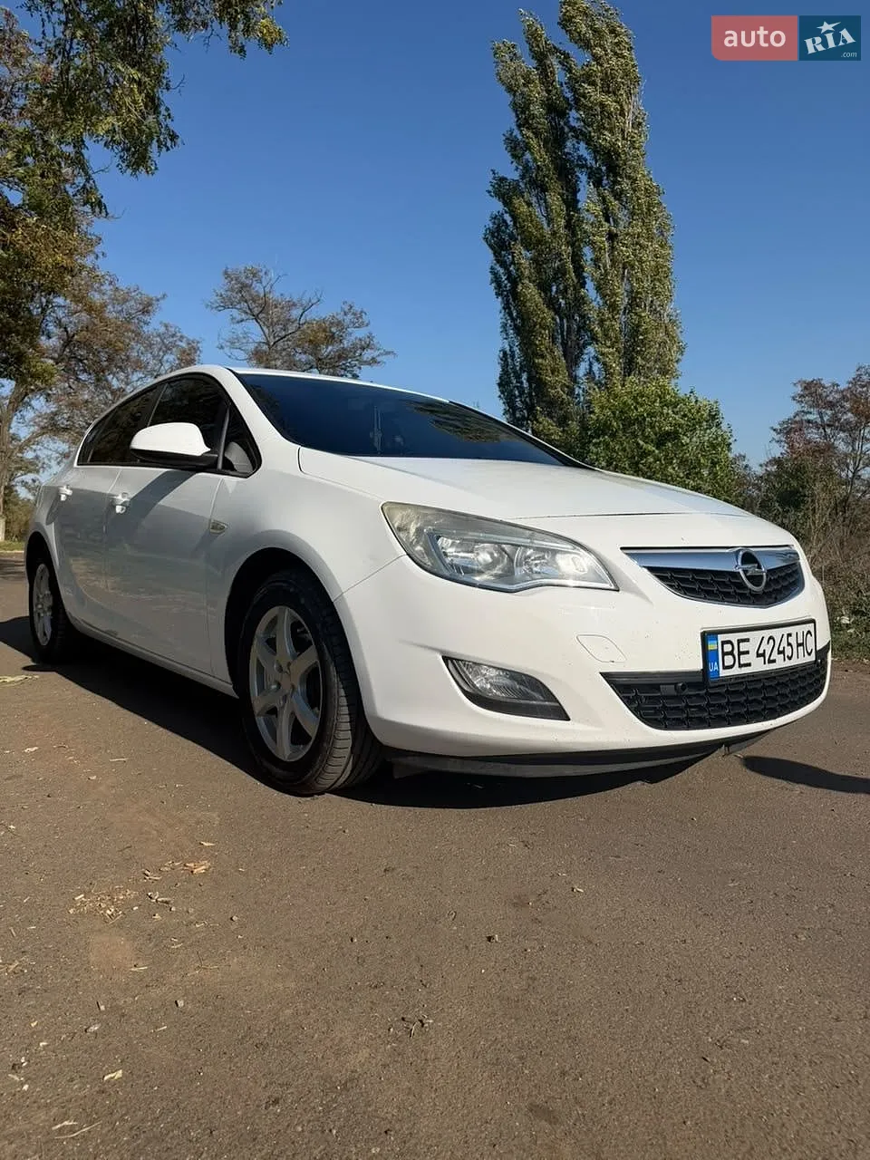 Opel Astra, 2011