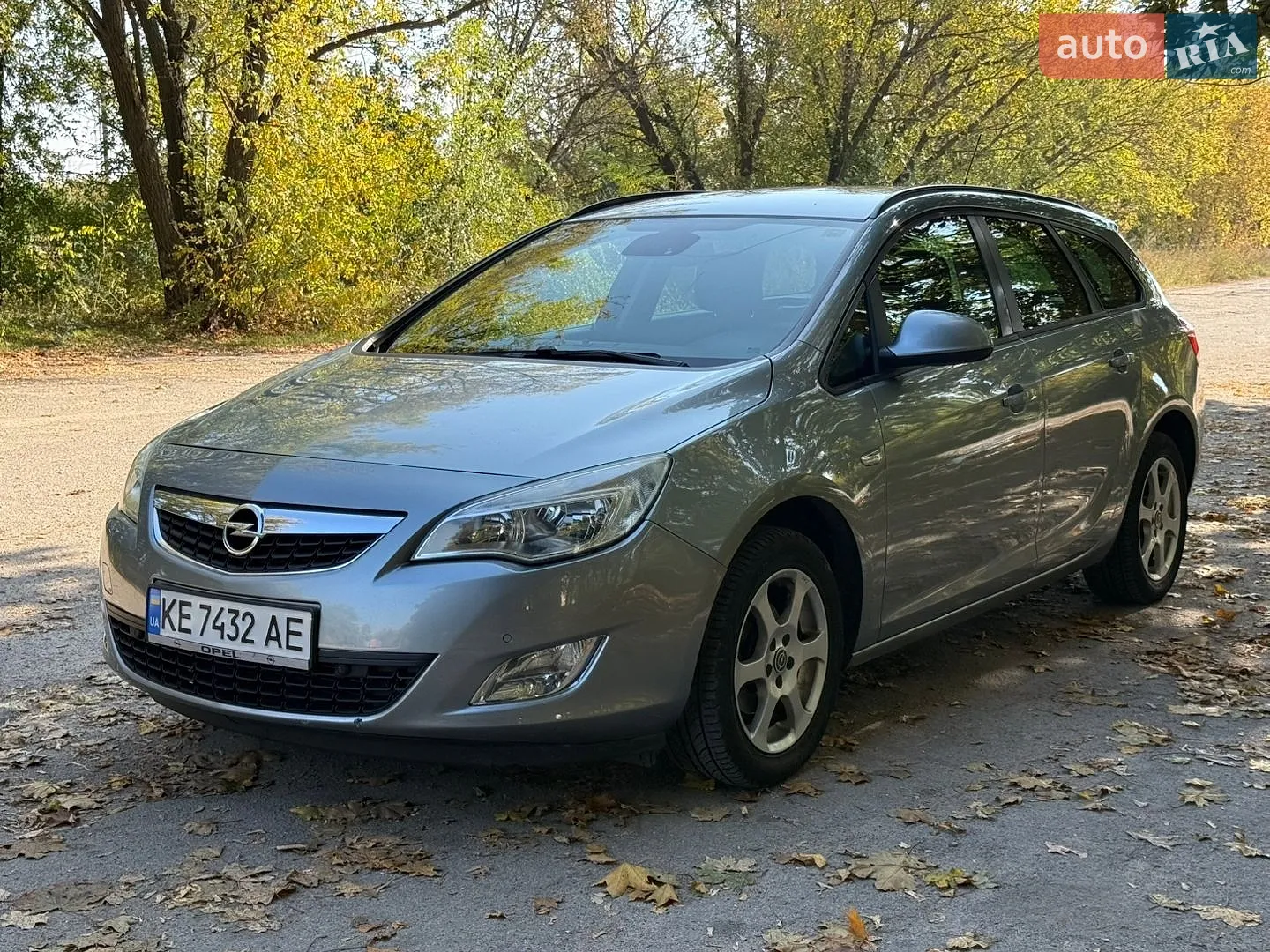 Opel Astra, 2011