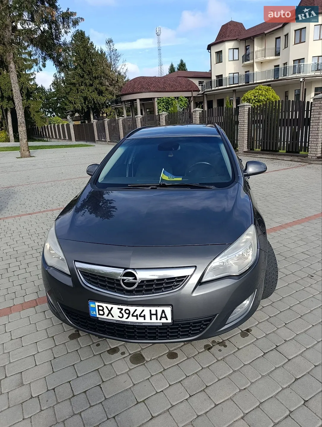 Opel Astra, 2011