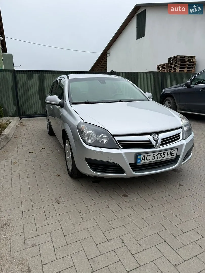 Opel Astra, 2010