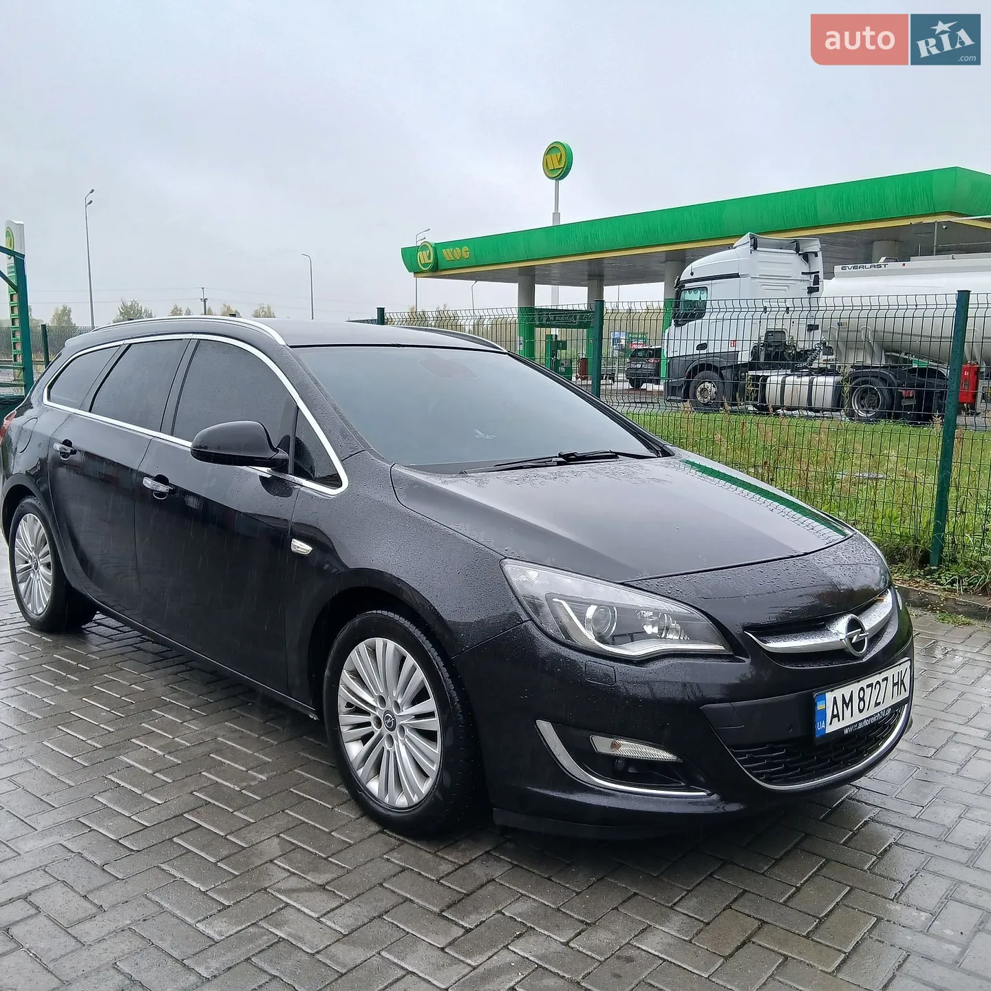 Opel Astra 2012 — 1