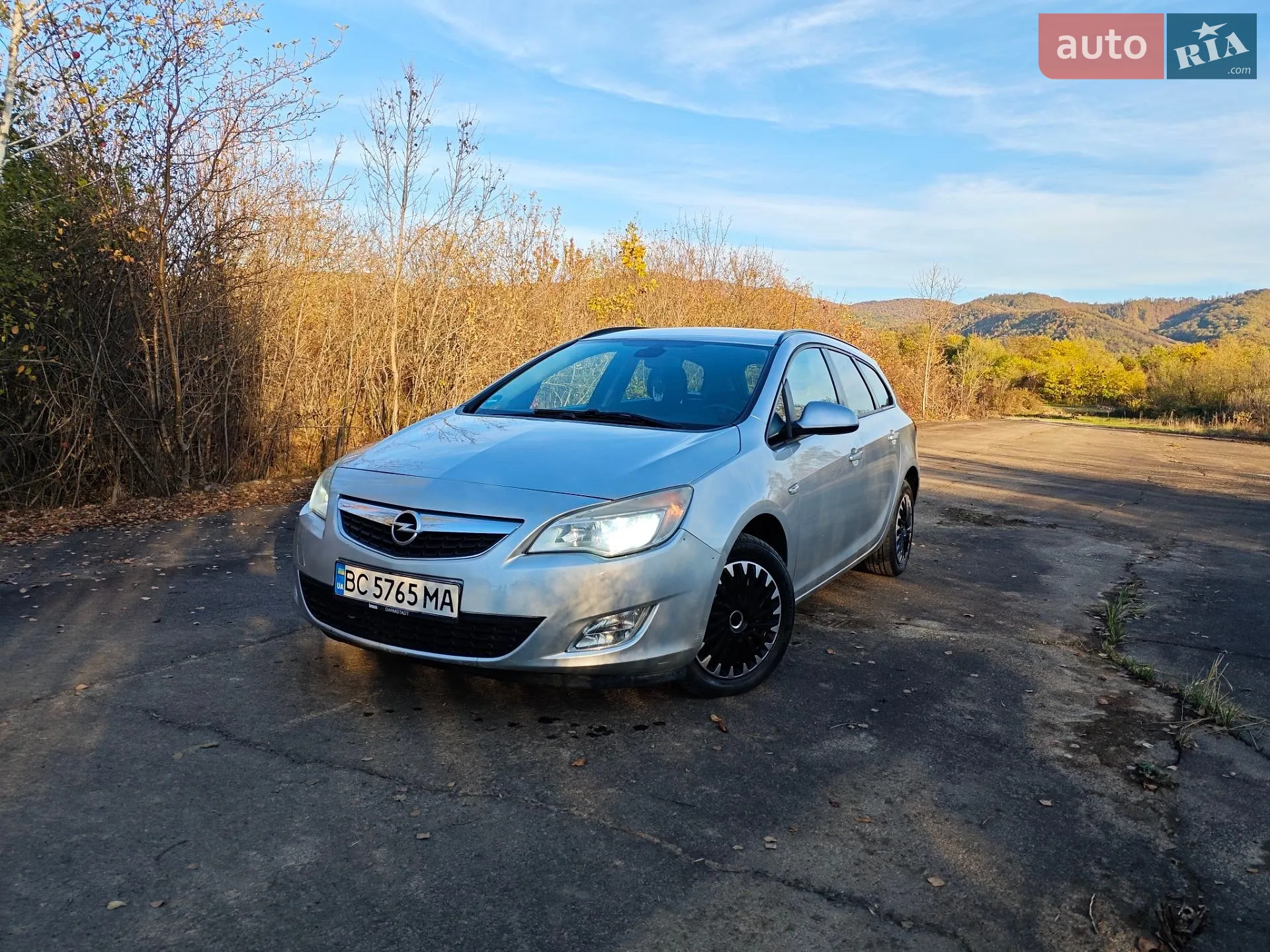 Opel Astra, 2011