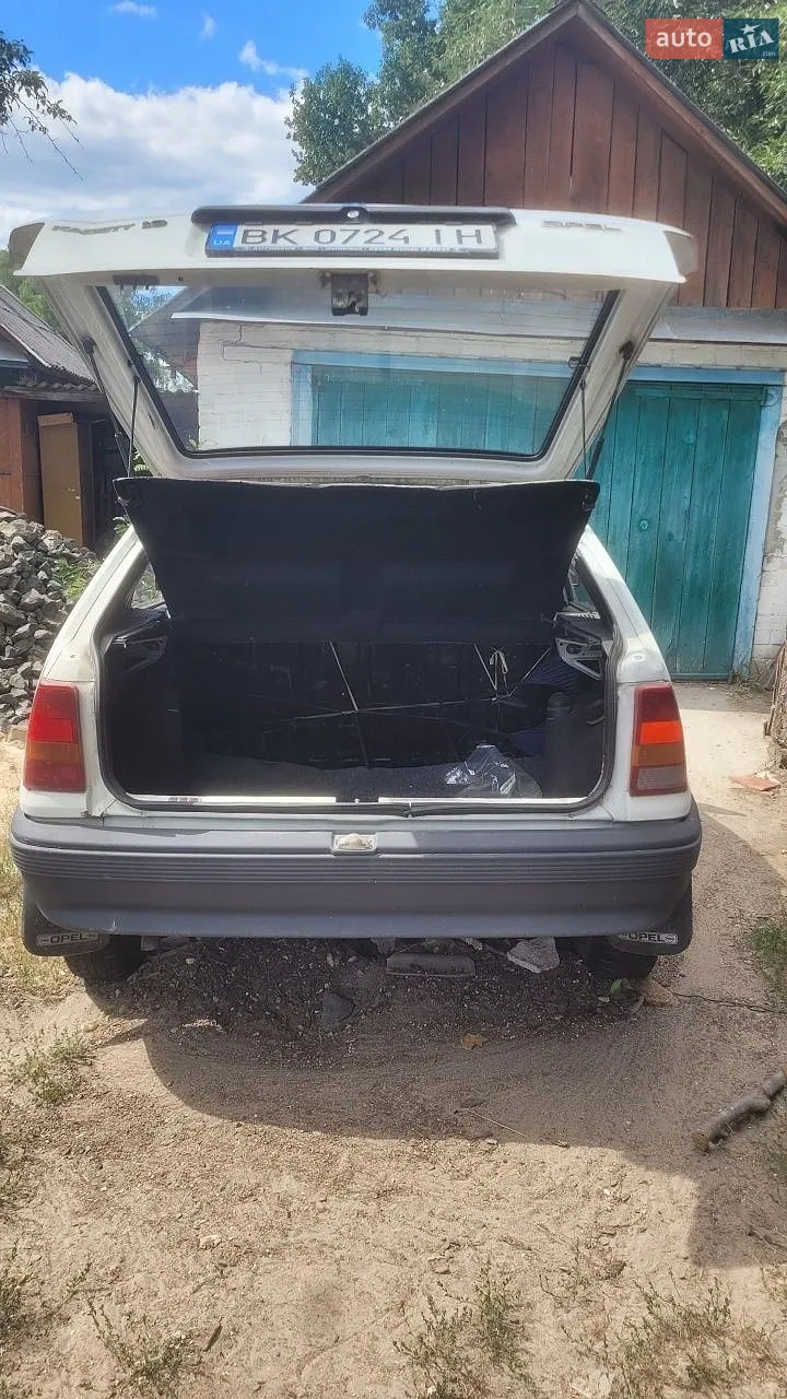 Opel Kadett, 1989