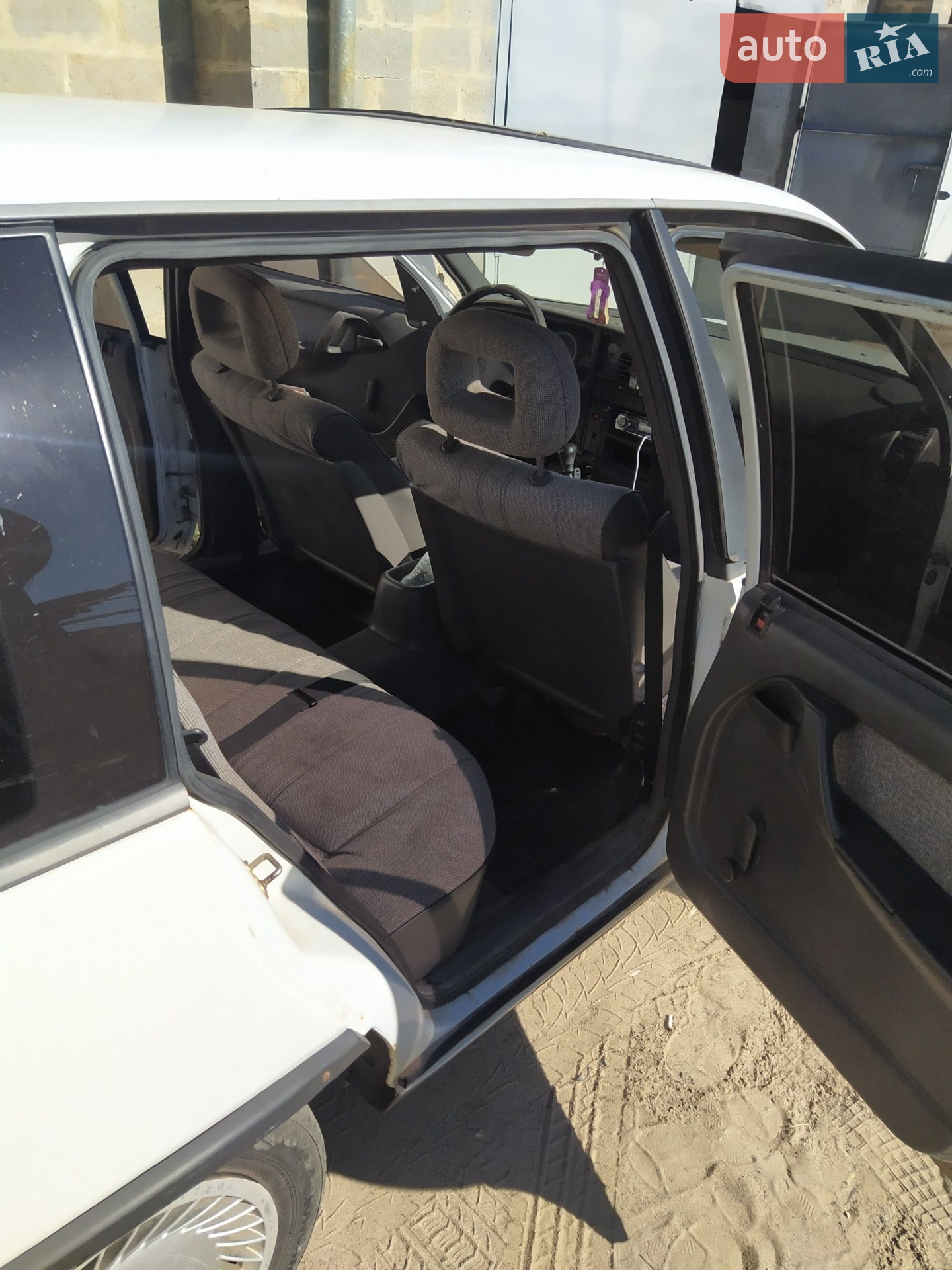 Opel Omega, 1989